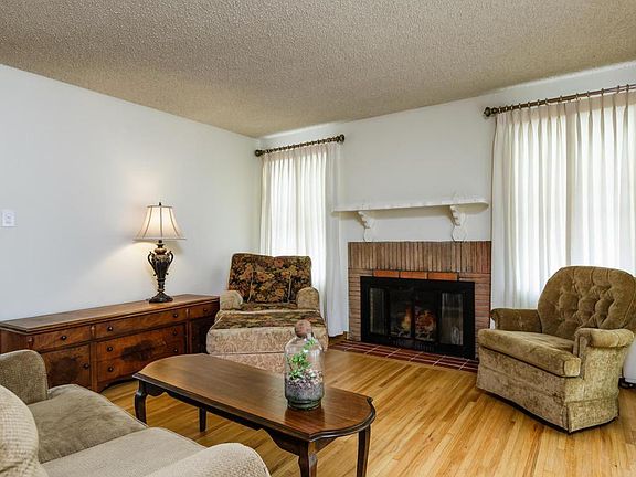 2nd image of 2238 Grand Ave