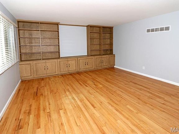 4th image of 12901 Fernway Ln