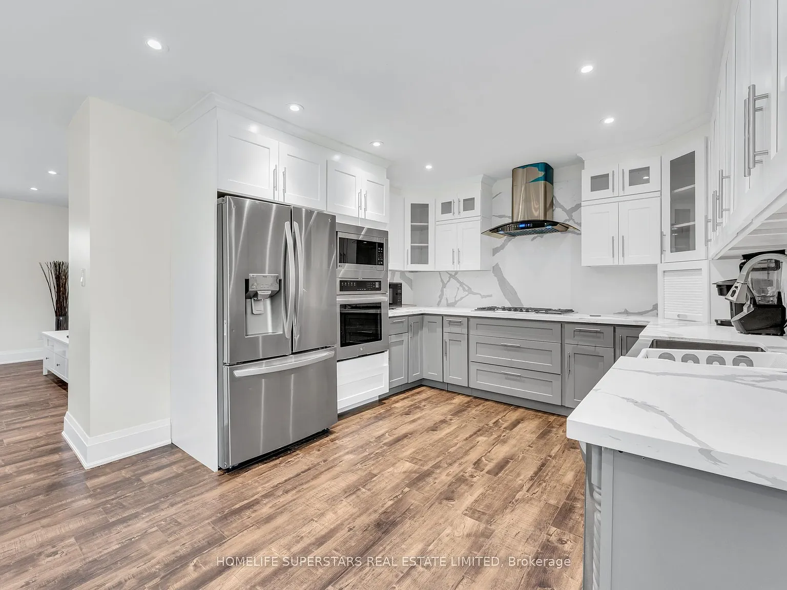 4 bed, $2,990 — Photo 4