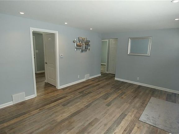 5th image of 307 Parker Ave