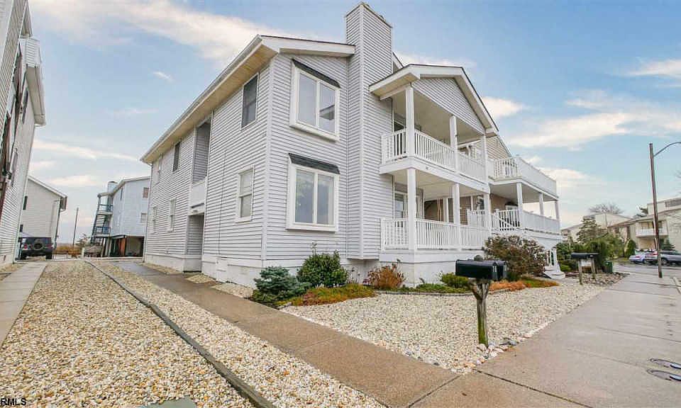 1st image of 76 Safe Harbor Dr #1