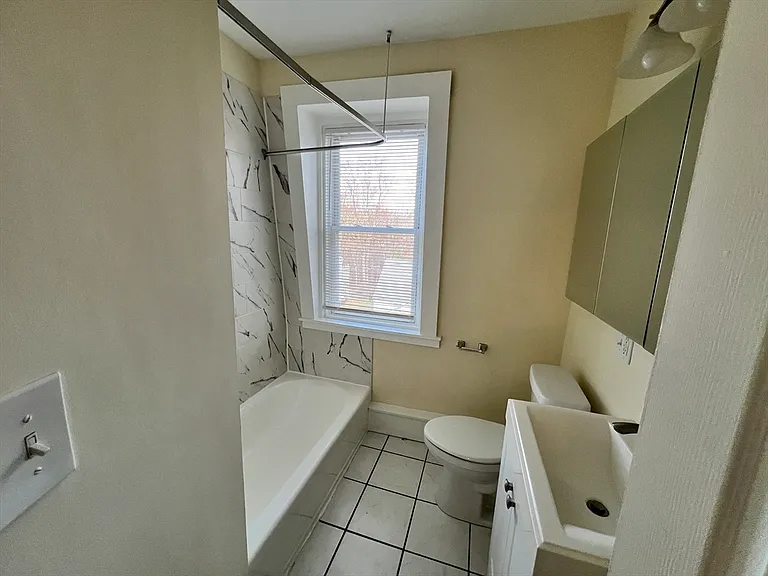 12 Centennial Pl #2 — Photo 10
