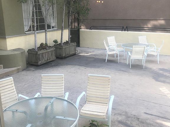 4th image of 520 N Rossmore Ave APT 205