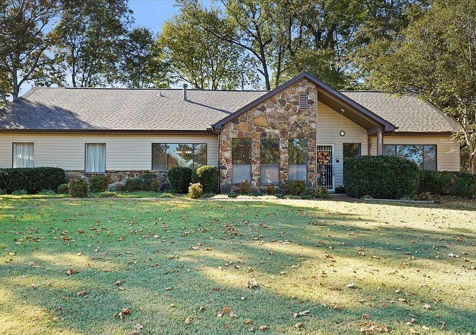1st image of 2373 Brachton Ave