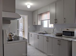 2594 Lundene Rd, Mississauga, ON L5J 1P8