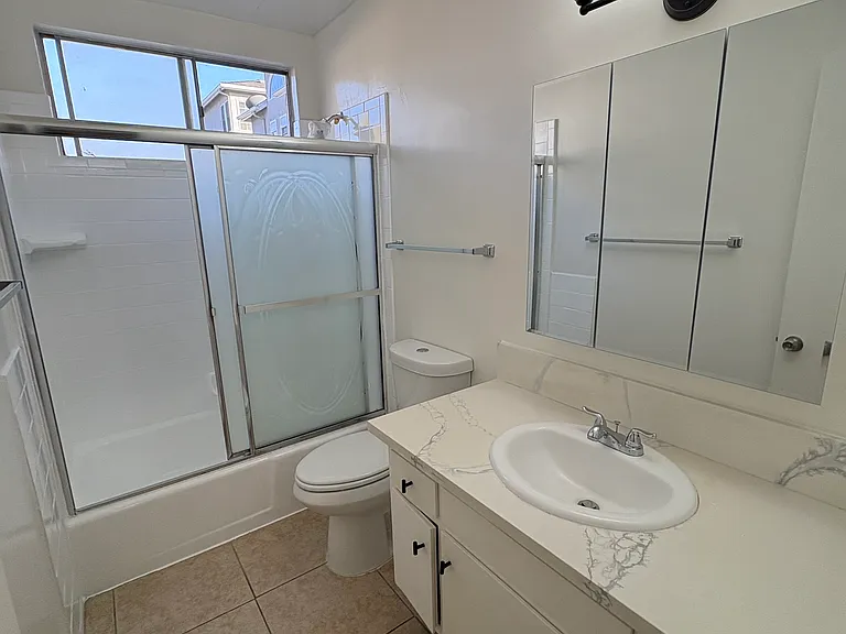 2611 Ocean Ave #5 — Photo 17
