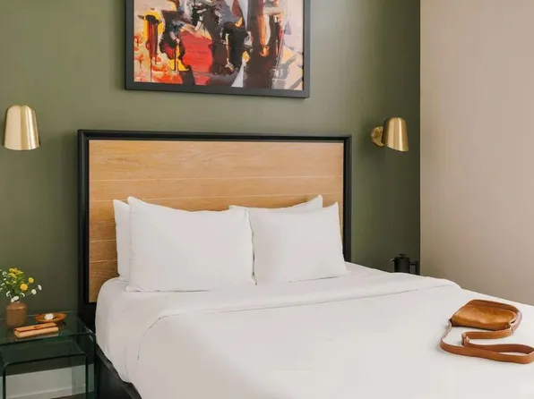 17 S Wabash Ave, Chicago, IL