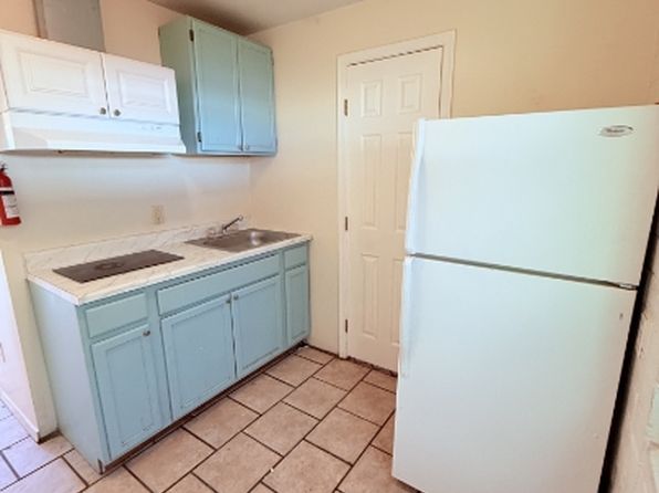 232 W Flores St #6