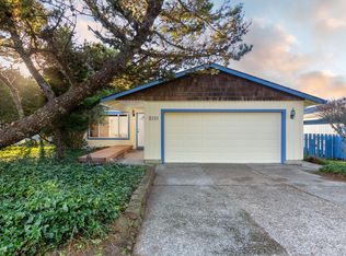 2101 NW Lee Ave, Lincoln City, OR 97367