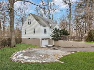 69 County Rd, Cresskill, NJ 07626