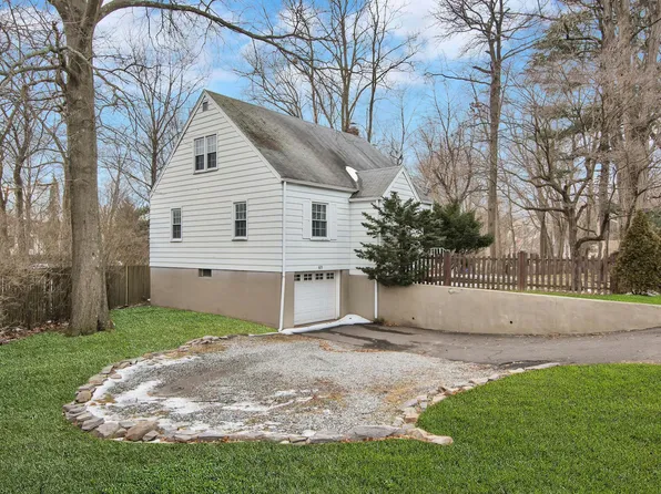 69 County Rd, Cresskill, NJ 07626