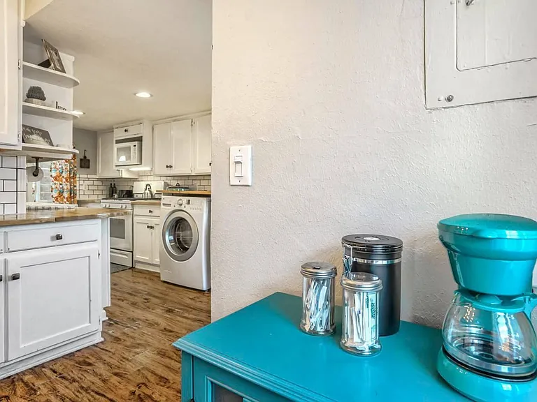 815 E Cache La Poudre St #A — Photo 26
