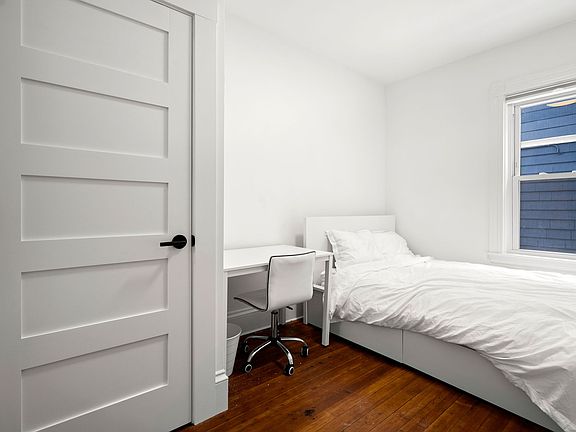 3rd image of 21 Sudan St #1