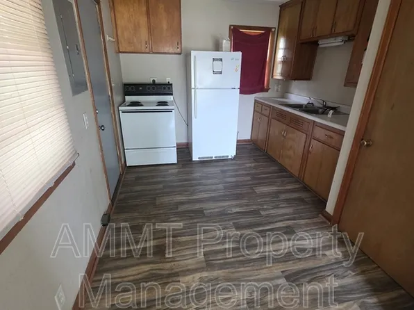 4016 Westover Rd SE APT D, Cedar Rapids, IA 52403