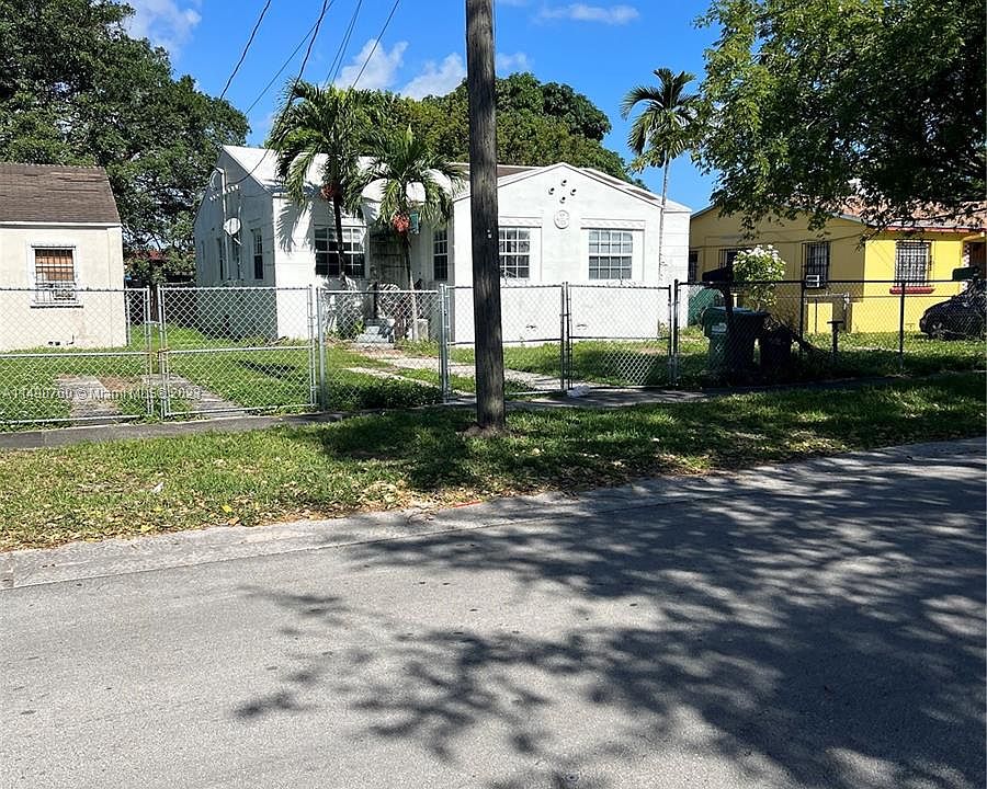 2nd image of 3165 NW 31st St