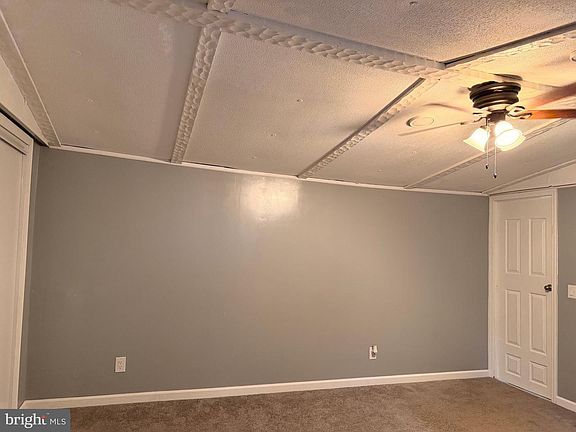 5th image of 24 Carpenter St #24