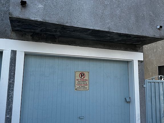 One car garage