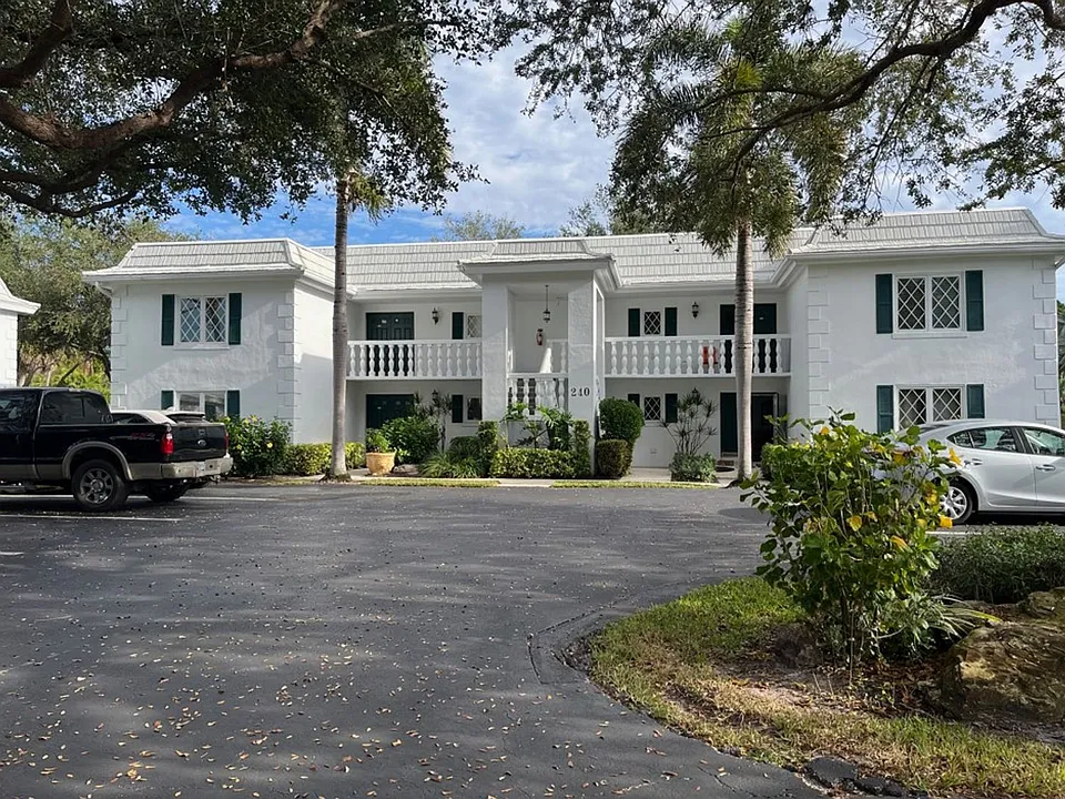 240 Palm River Blvd #C102
