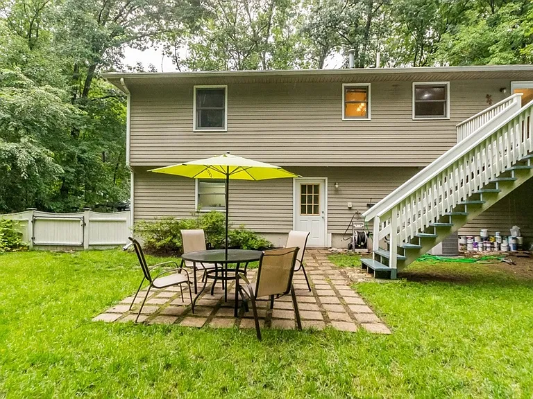 13 Westwood St #1 — Photo 10