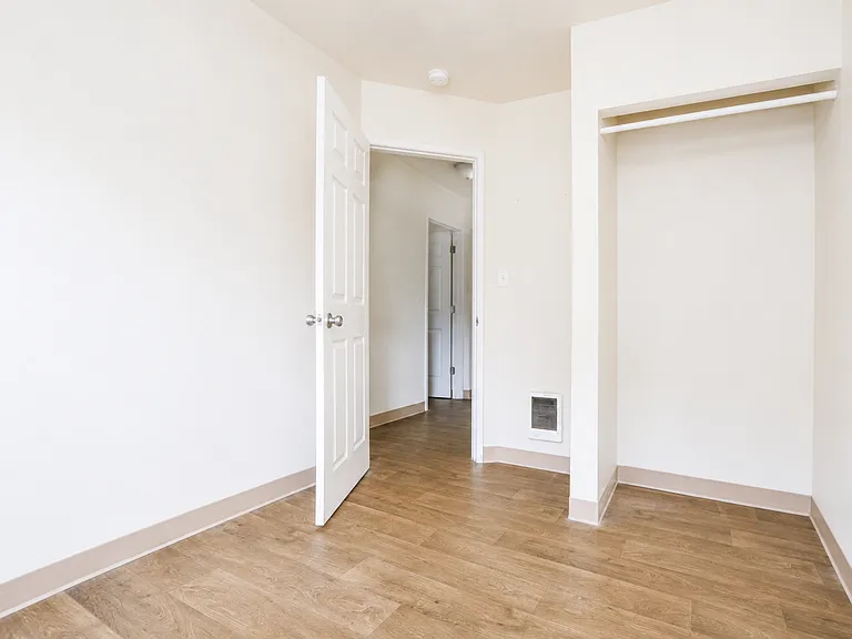 Fairway Apartments — Photo 30