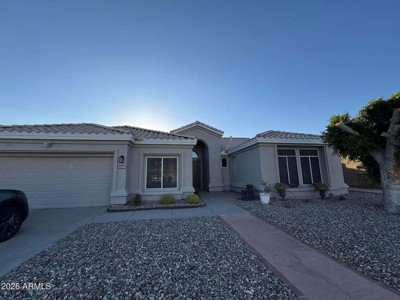 4 bed, 2.0 bath, 2394 sqft, $3,950 — Photo 4