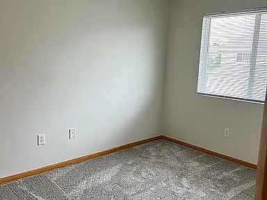 3 bed, 2.5 bath, 1360 sqft, $1,675 — Photo 3