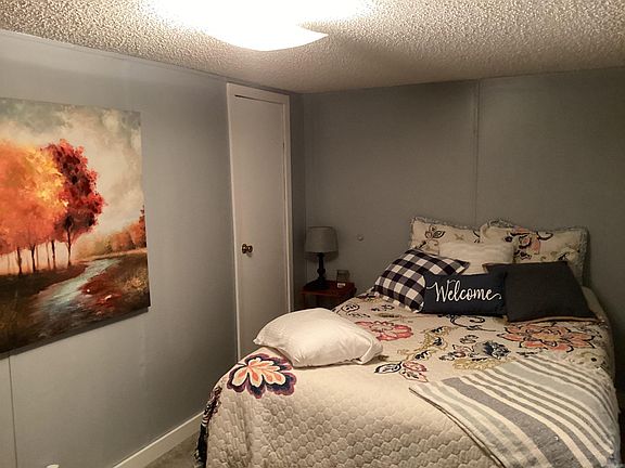 5th image of 60 Andrea Ln