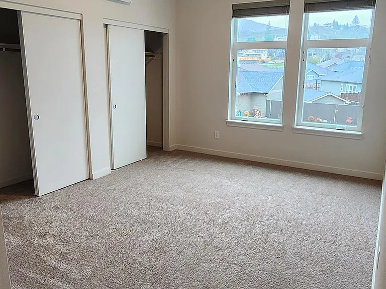 Cedar Commons — Photo 13