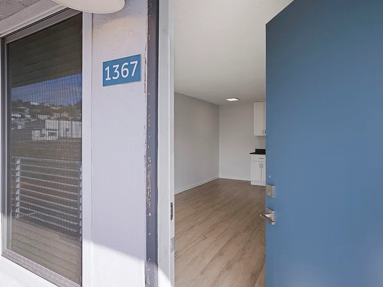 1369 Santa Clara St #1369 — Photo 6