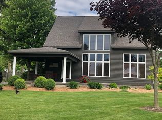 2380 River Rd, Marysville, MI 48040