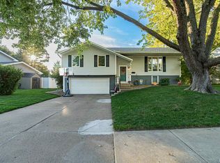 1815 Valencia Pl, Pekin, IL