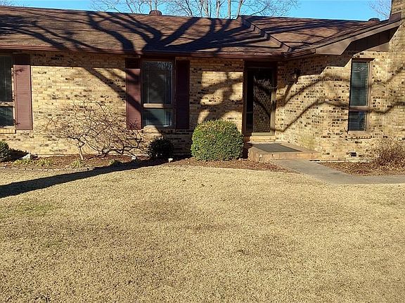 4th image of 1812 La Mesa Dr