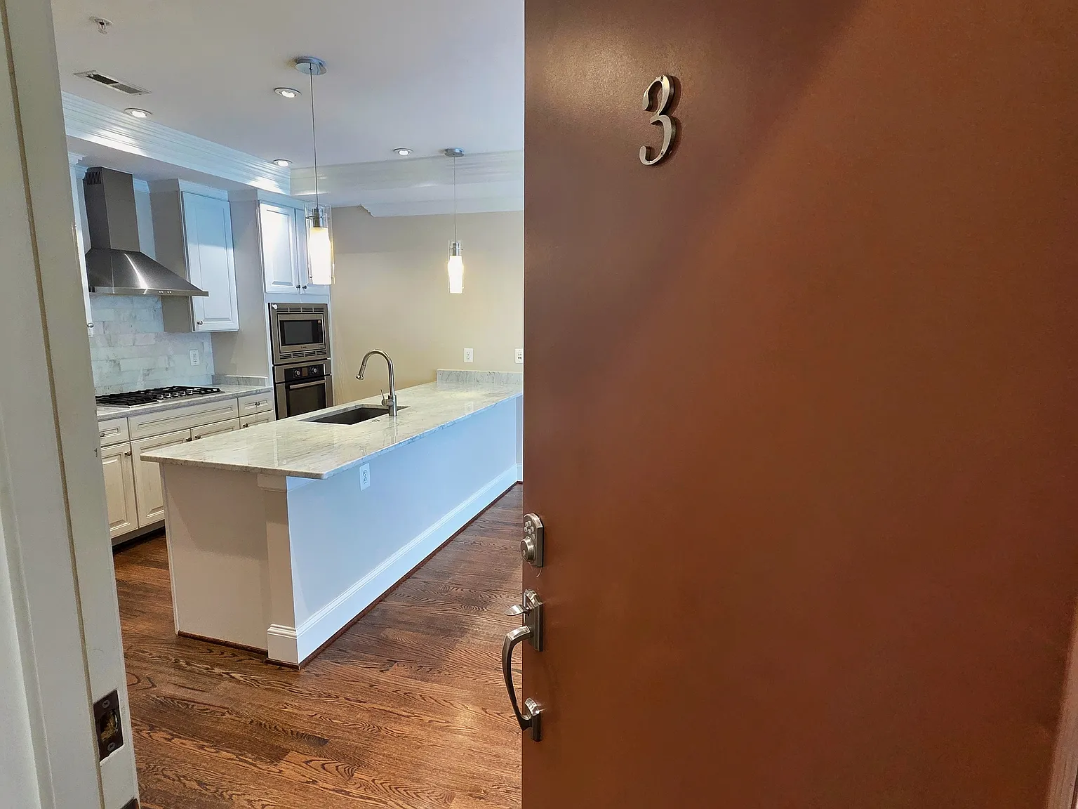 2 bed, 1195 sqft, $4,095 — Photo 2