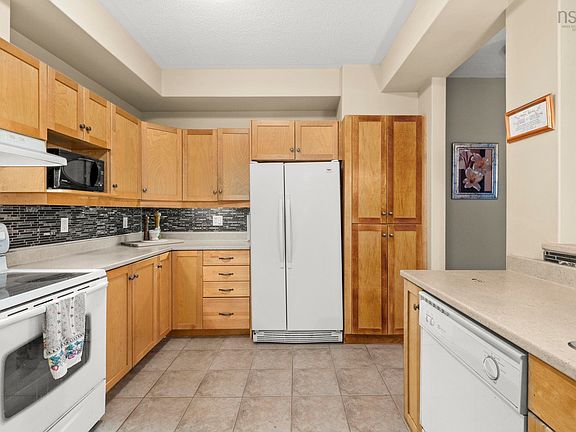 4th image of 277 Rutledge St Unit 401