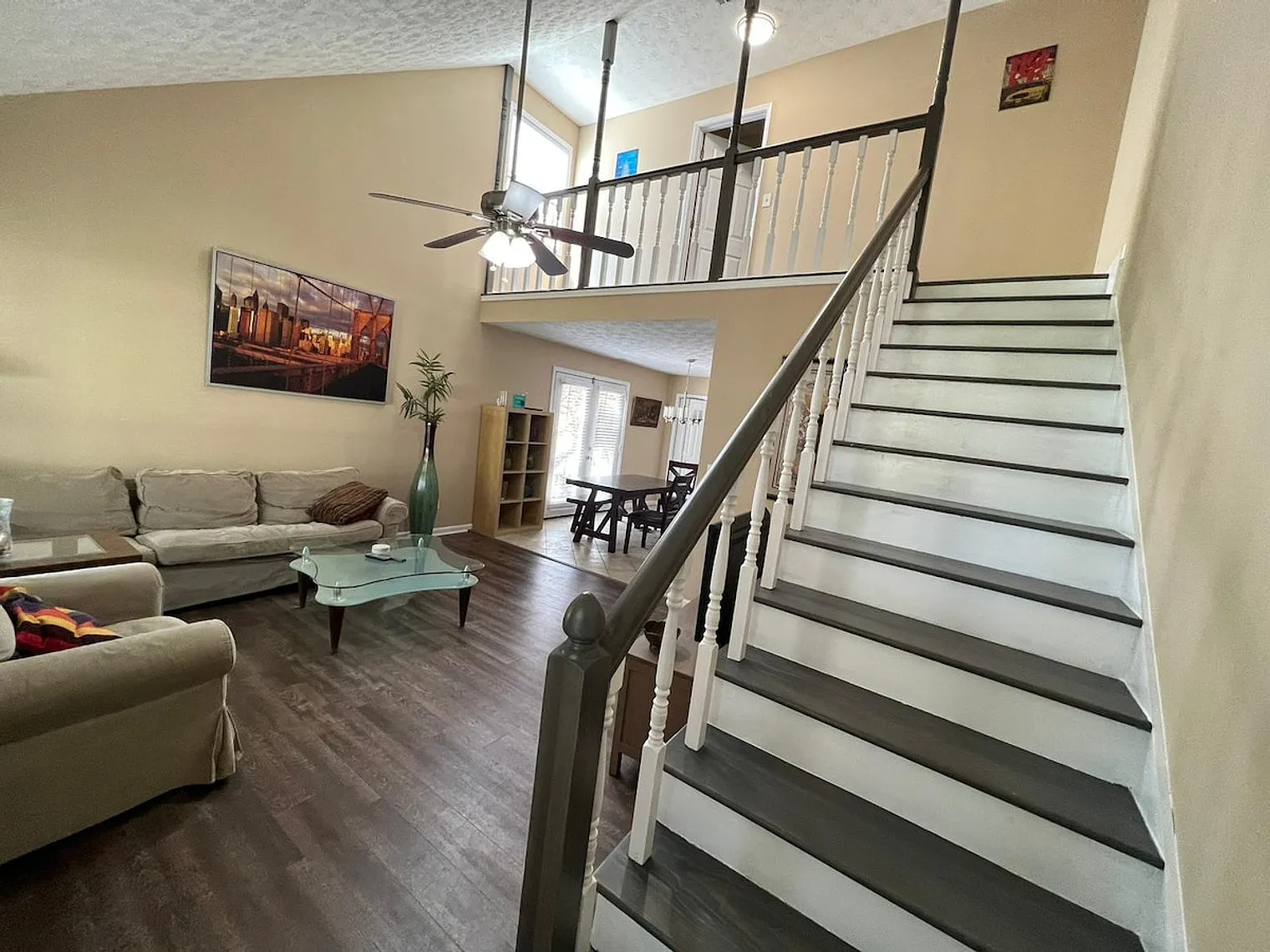 2 bed, 2.0 bath, 1732 sqft, $2,610 — Photo 2