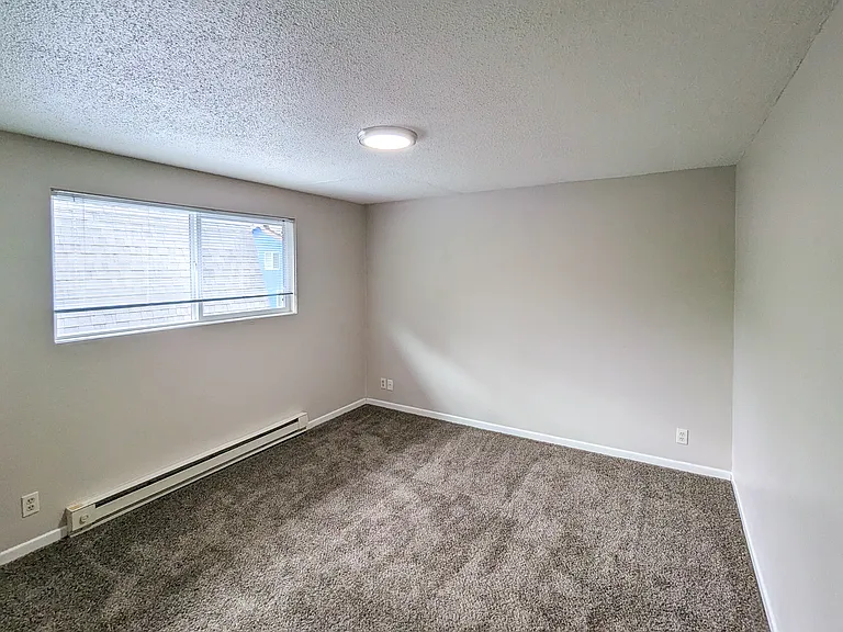 162 Sunset Ave N — Photo 11