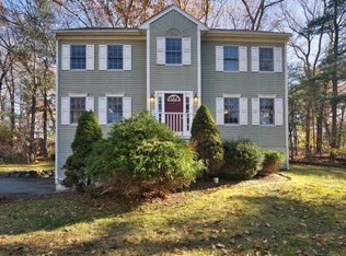 5 Old Mill Ln, Reading, MA 01867