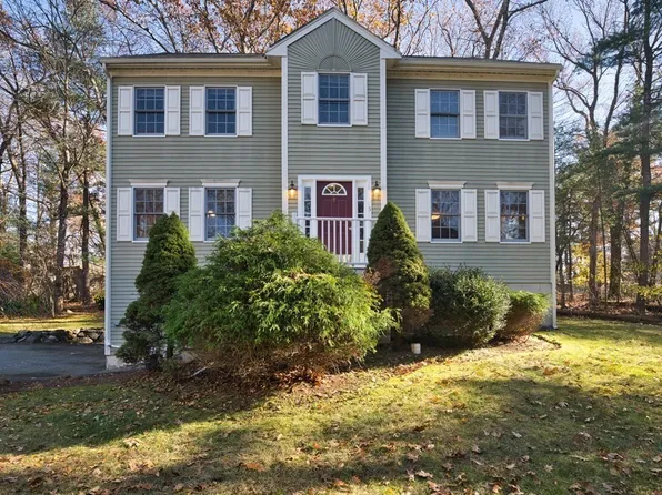 5 Old Mill Ln, Reading, MA 01867
