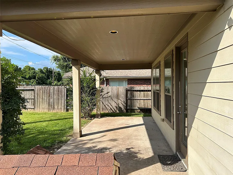 2606 Riverhollow Ln — Photo 28