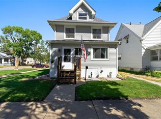828 D Ave NW, Cedar Rapids, IA