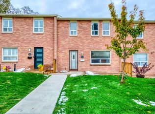 1055 Shawnmarr Rd #202, Mississauga, ON L5H3V2