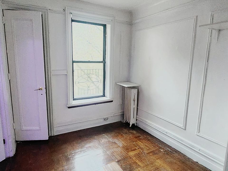2nd image of 537 Claremont Pkwy #A