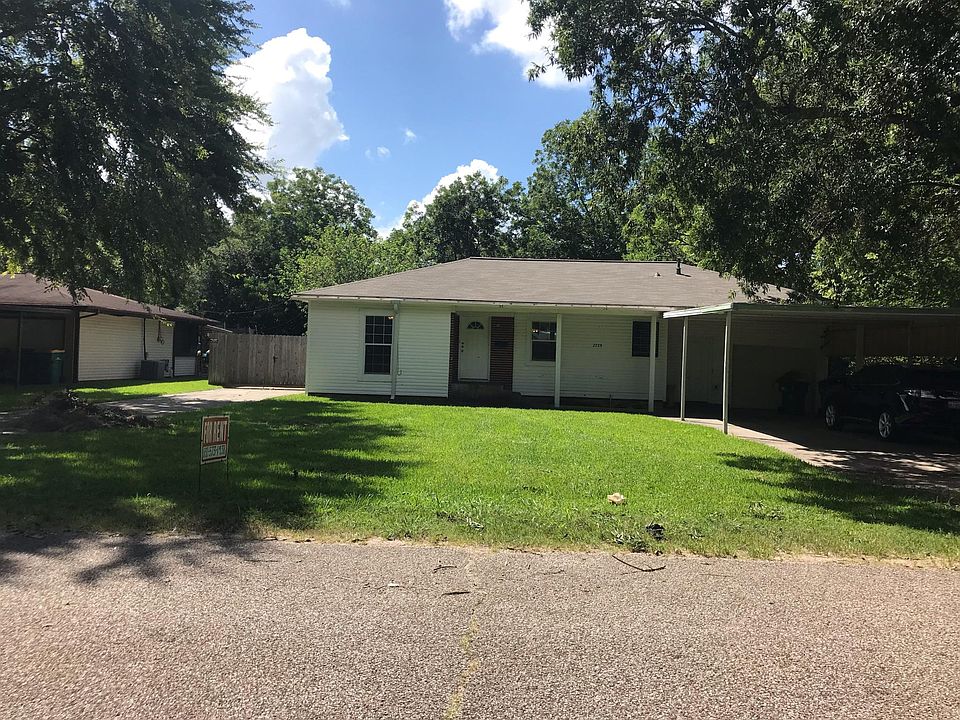 1st image of 2729 Magnolia Dr