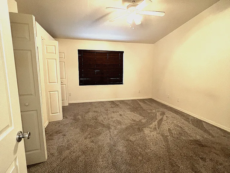1510 SW 47th Ter #102 — Photo 8