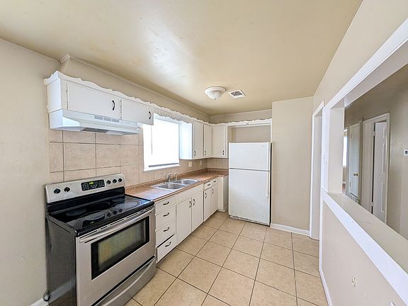 3rd image of 6313 N Main St