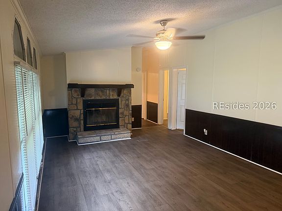 5th image of 401 Amelia St