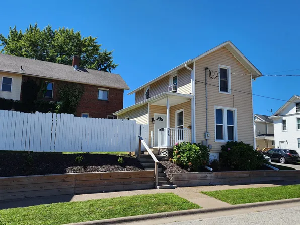 318 Chestnut St, Muscatine, IA 52761