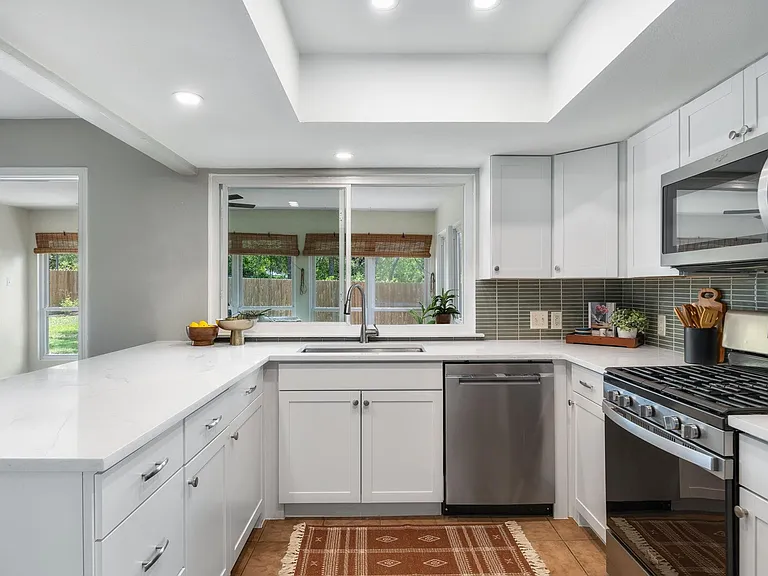 1406 Radam Cir — Photo 13