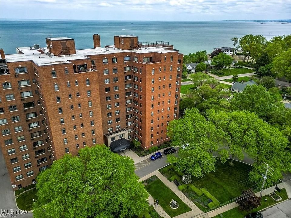 1st image of 11720 Edgewater Dr APT 117
