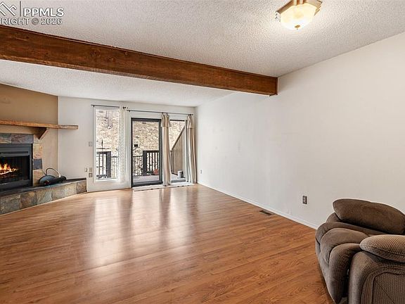 2nd image of 560 Manor Ct APT C